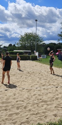 Emotionale Verabschiedung und groẞartige Ehrungen zum sportlichen Sommerfest der Volleyballer - IMG-20240811-WA0061_346e1d3fc6aa8f1ac4b8492b6d9346f0