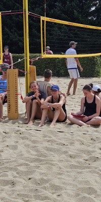 Emotionale Verabschiedung und groẞartige Ehrungen zum sportlichen Sommerfest der Volleyballer - IMG-20240811-WA0076_c58e19974b570932d3a9935f48485ad4