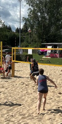 Emotionale Verabschiedung und groẞartige Ehrungen zum sportlichen Sommerfest der Volleyballer - IMG-20240811-WA0096_eb39c7b297696fee3076016b31e3829a